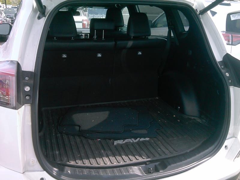 2017 Toyota RAV4 AWD SE