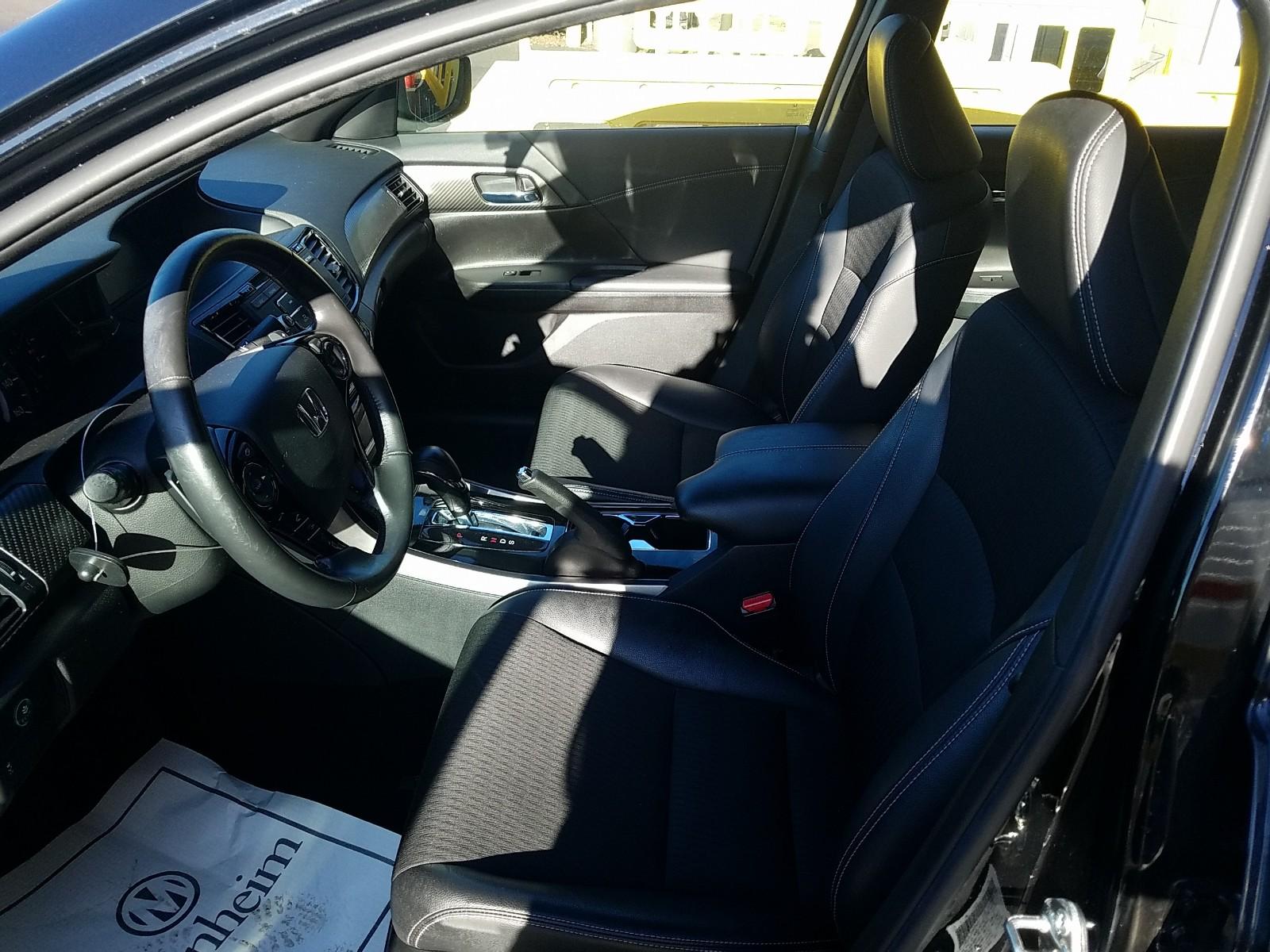 2017 Honda ACCORD 4C SPORT