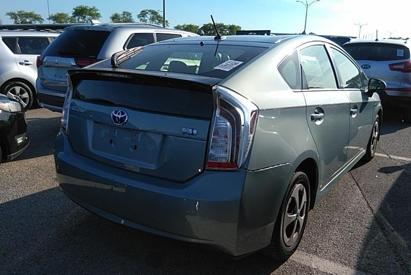 2014 Toyota PRIUS 3