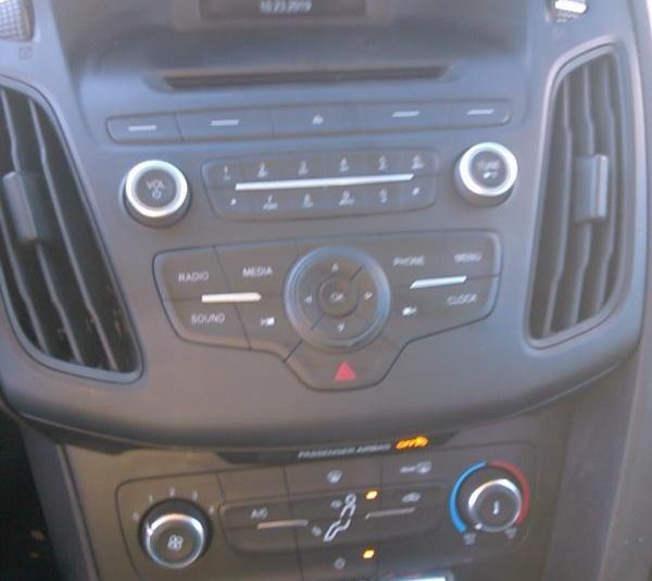 2016 Ford FOCUS FWD 4C SE