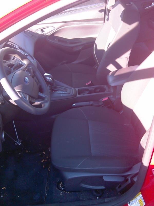 2016 Ford FOCUS FWD 4C SE