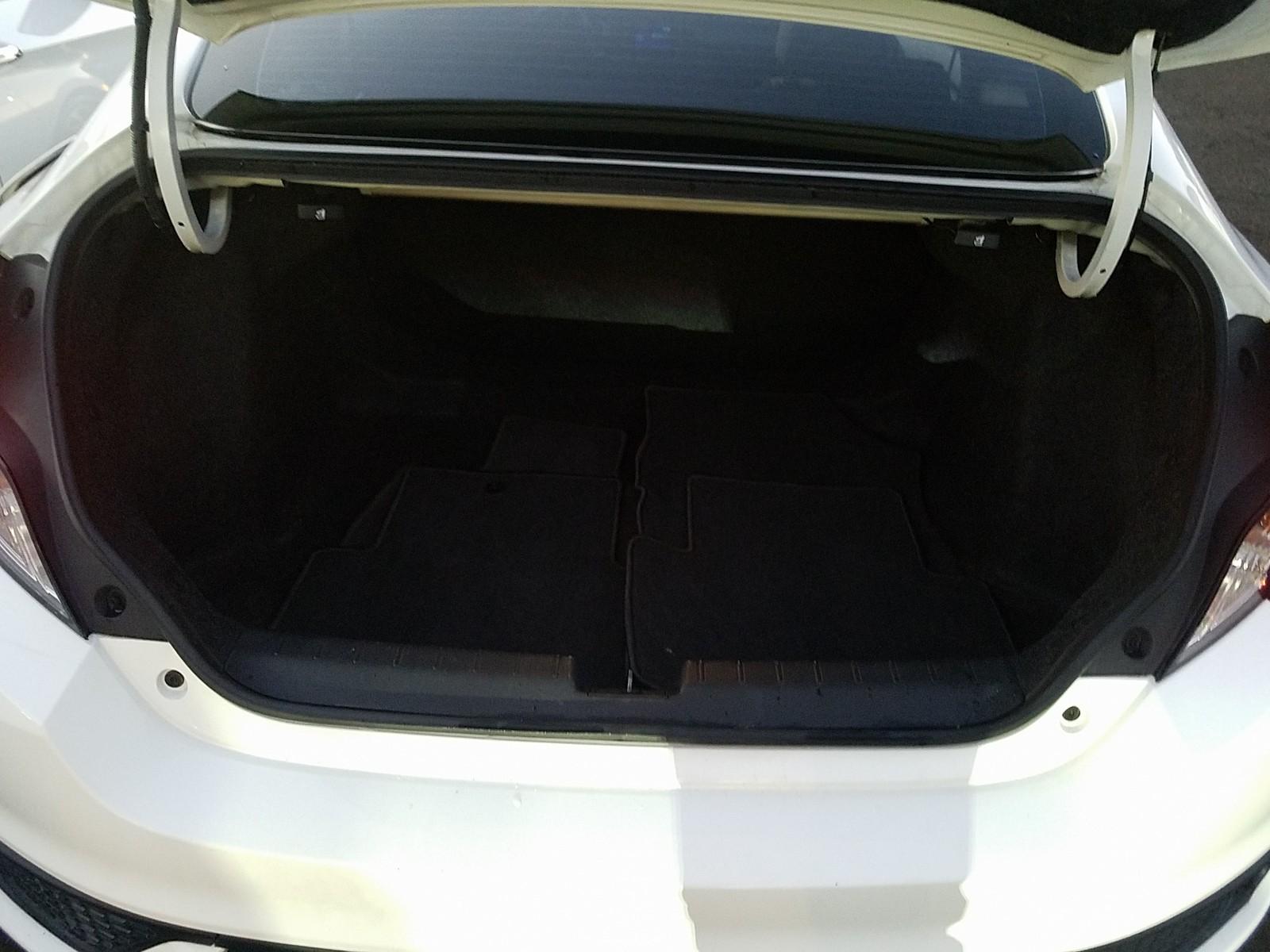 2016 Honda CIVIC LX-P