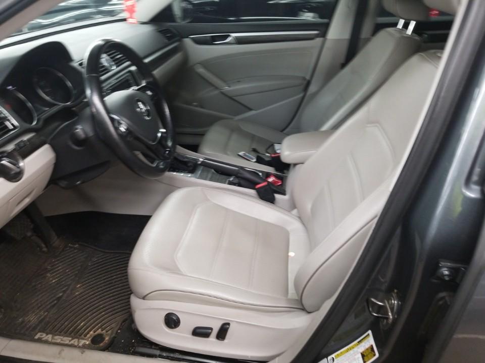 2016 Volkswagen PASSAT 4C 1.8T SE