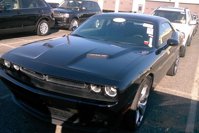 2016 Dodge CHALLENGER V6 SXT PLUS