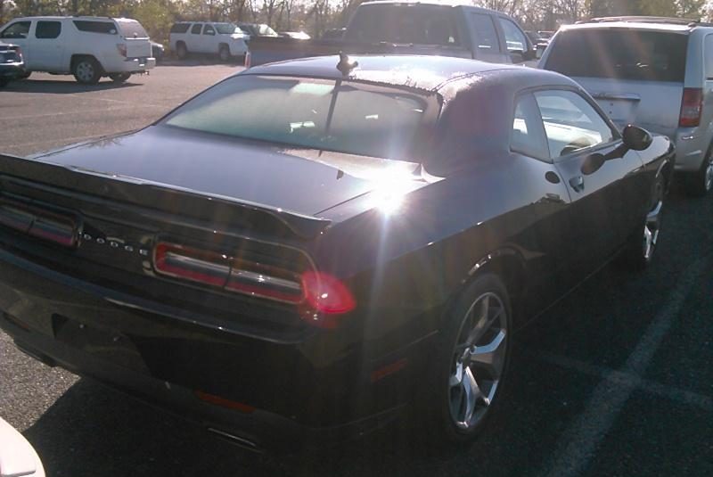 2016 Dodge CHALLENGER V6 SXT PLUS