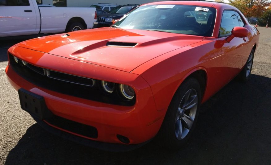 2016 Dodge CHALLENGER V6 SXT
