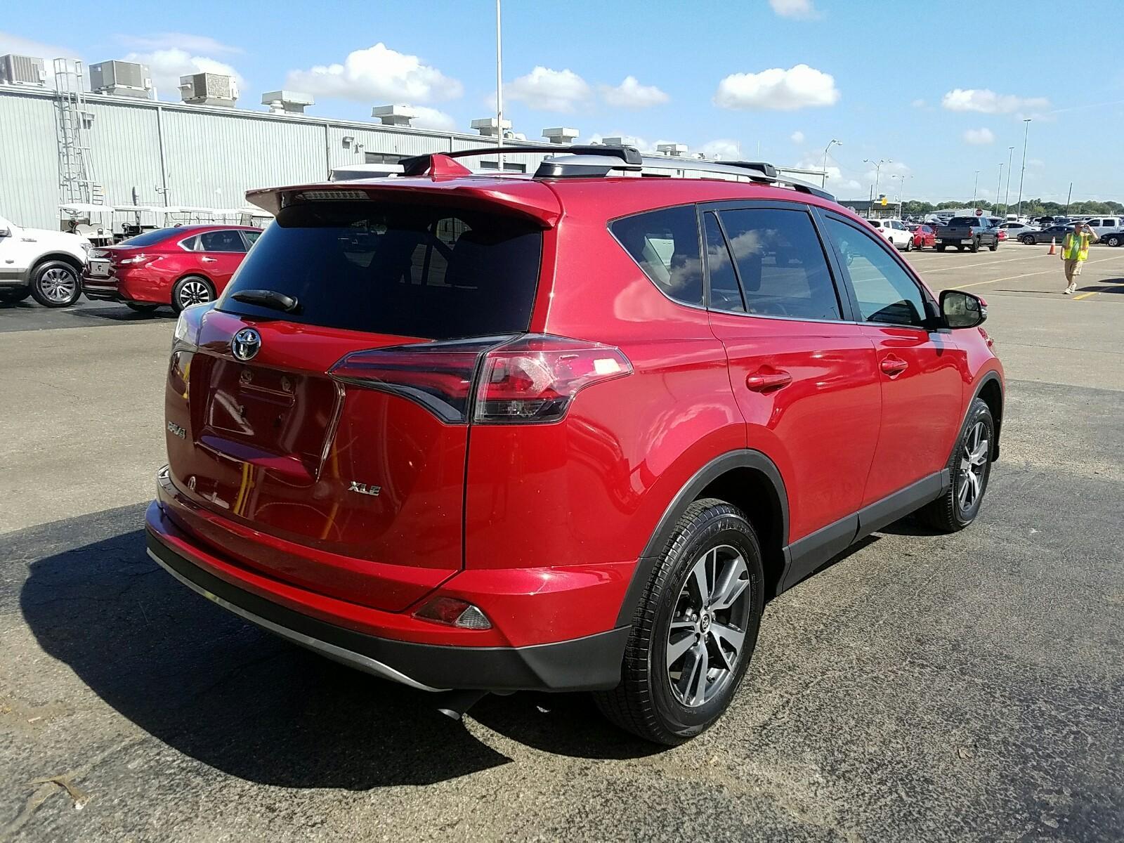 2017 Toyota RAV4 FWD XLE