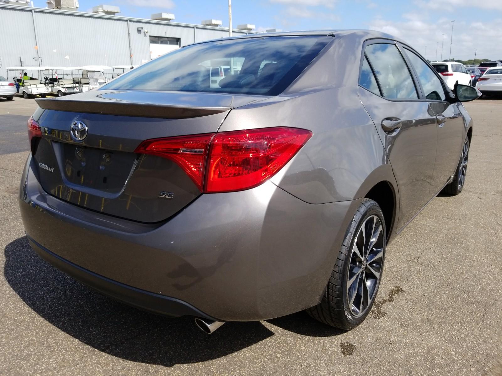 2017 Toyota COROLLA SE