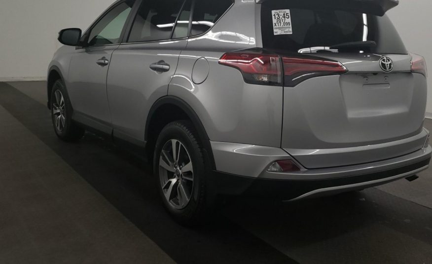 2017 Toyota RAV4 AWD XLE