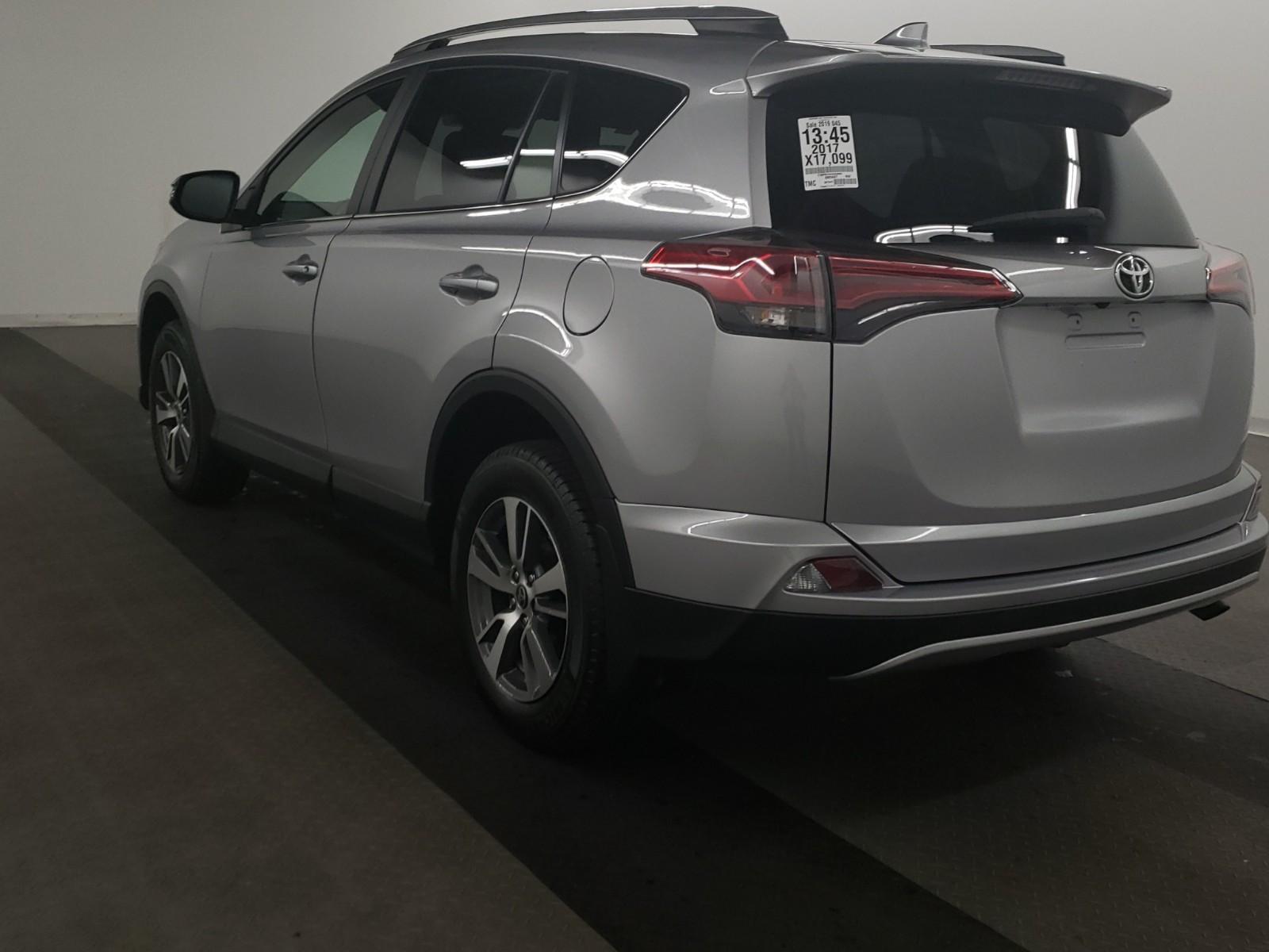 2017 Toyota RAV4 AWD XLE