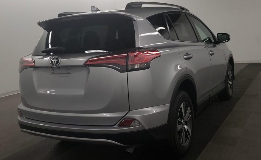 2017 Toyota RAV4 AWD XLE