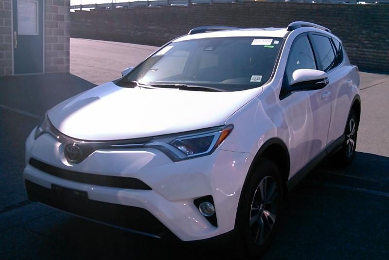 2017 Toyota RAV4 AWD XLE