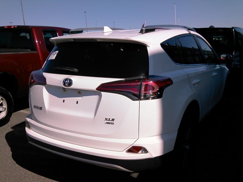 2017 Toyota RAV4 AWD XLE