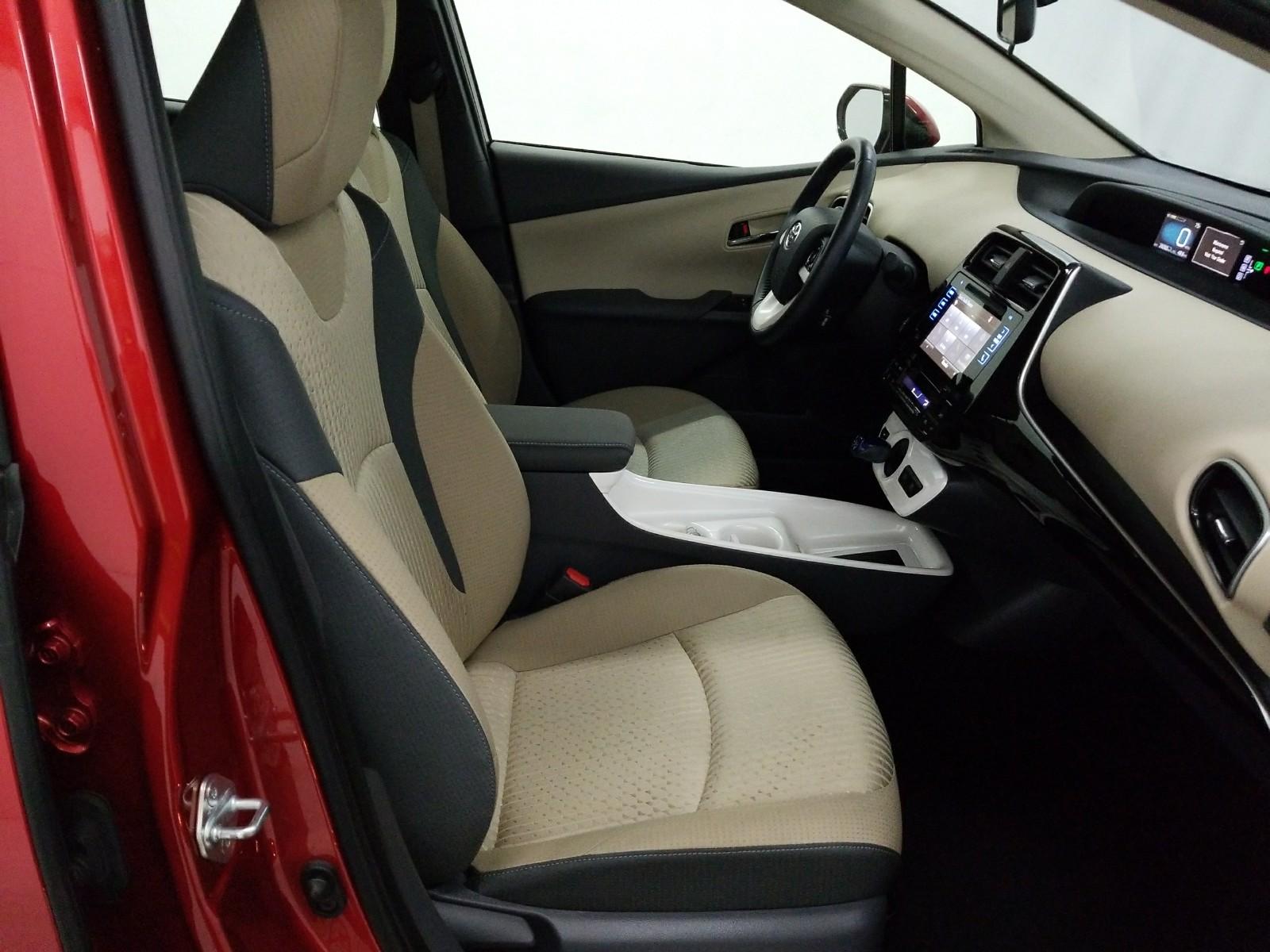 2016 Toyota PRIUS THREE