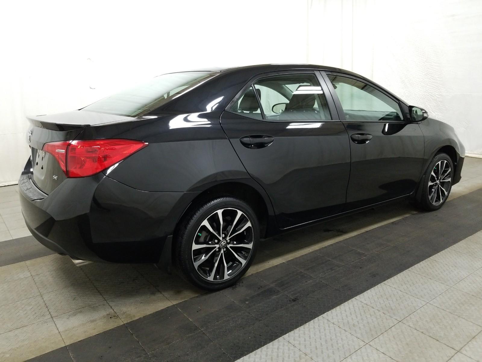 2017 Toyota COROLLA SE