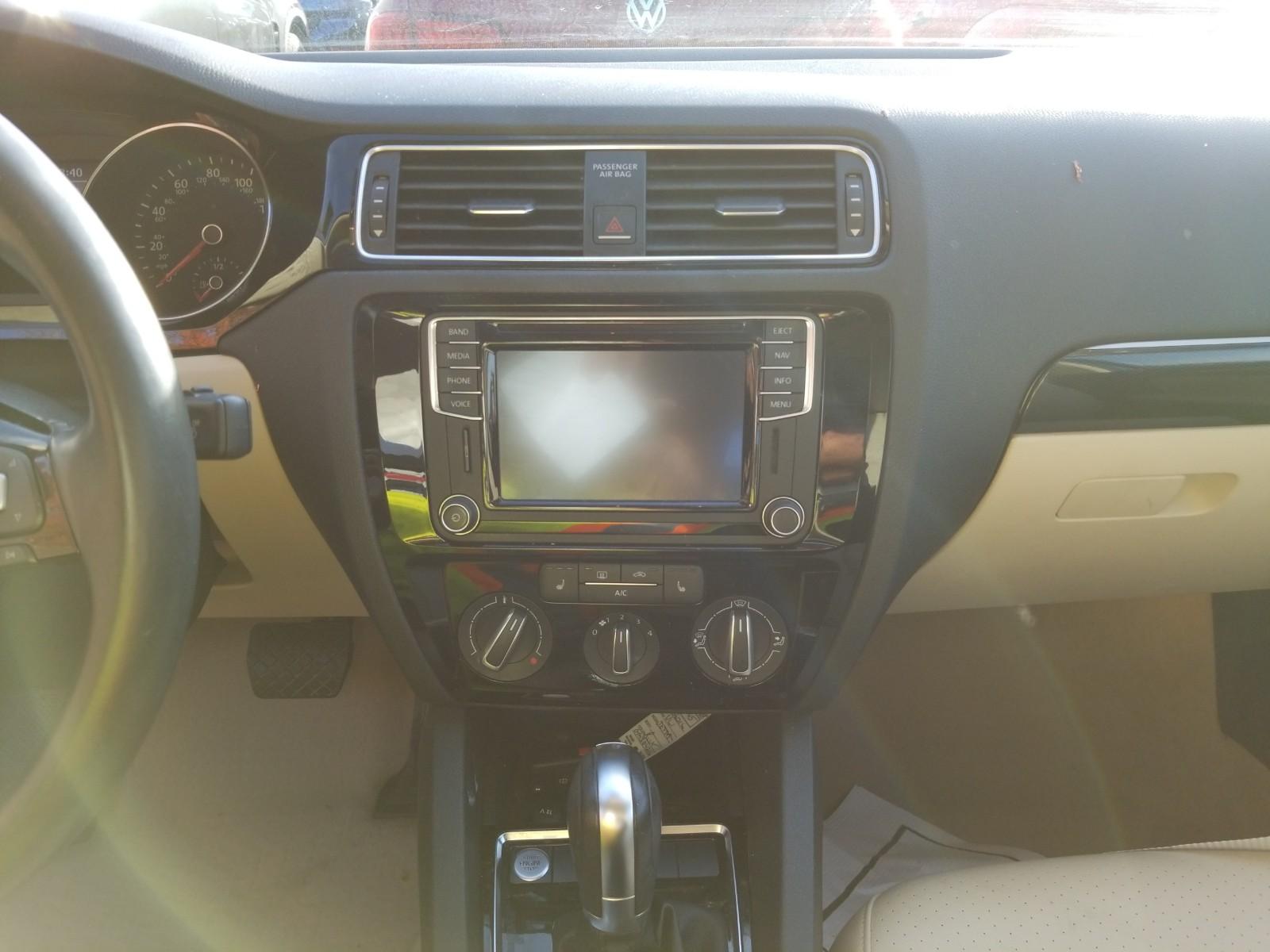 2016 Volkswagen JETTA 1.8T SEL