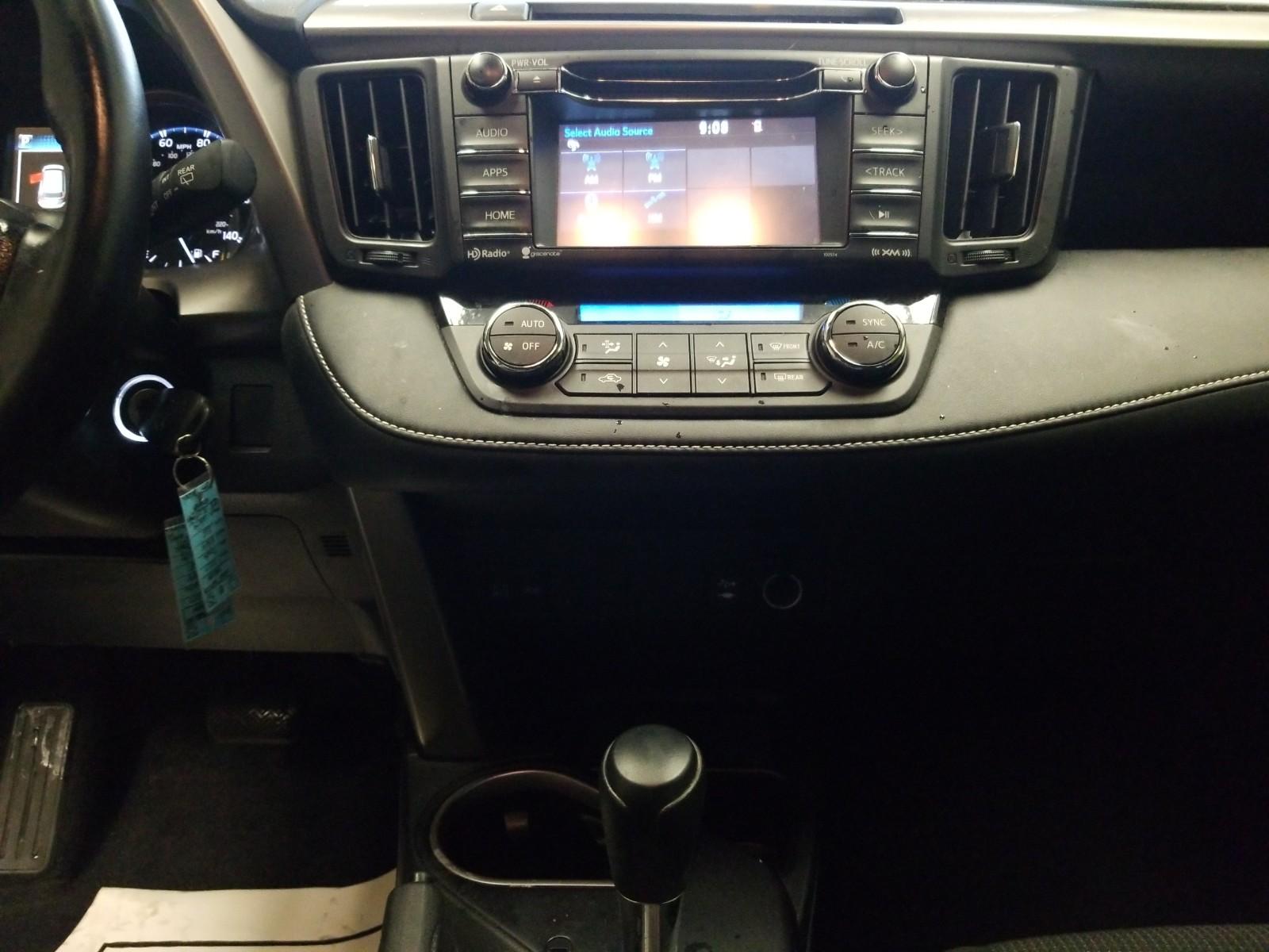 2017 Toyota RAV4 FWD XLE