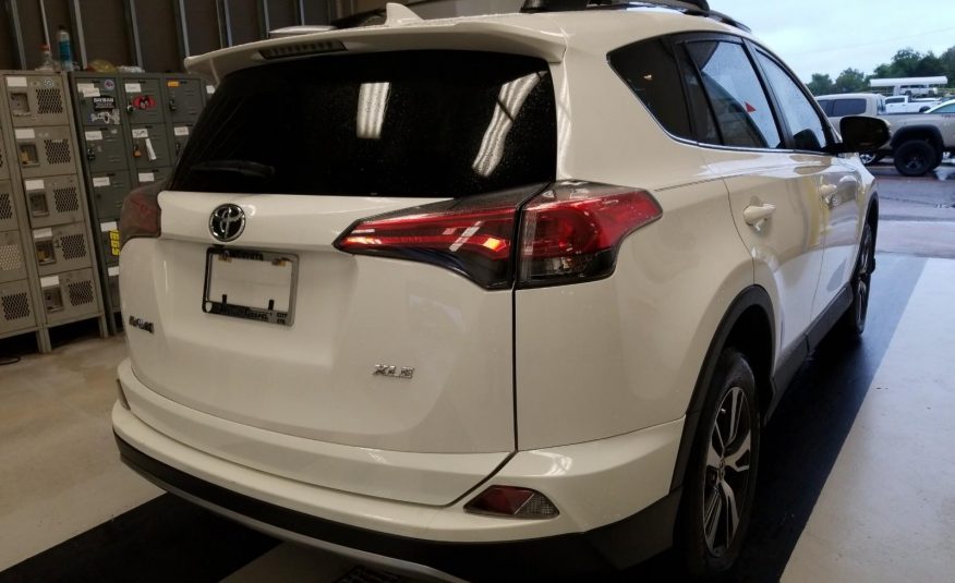 2017 Toyota RAV4 FWD XLE