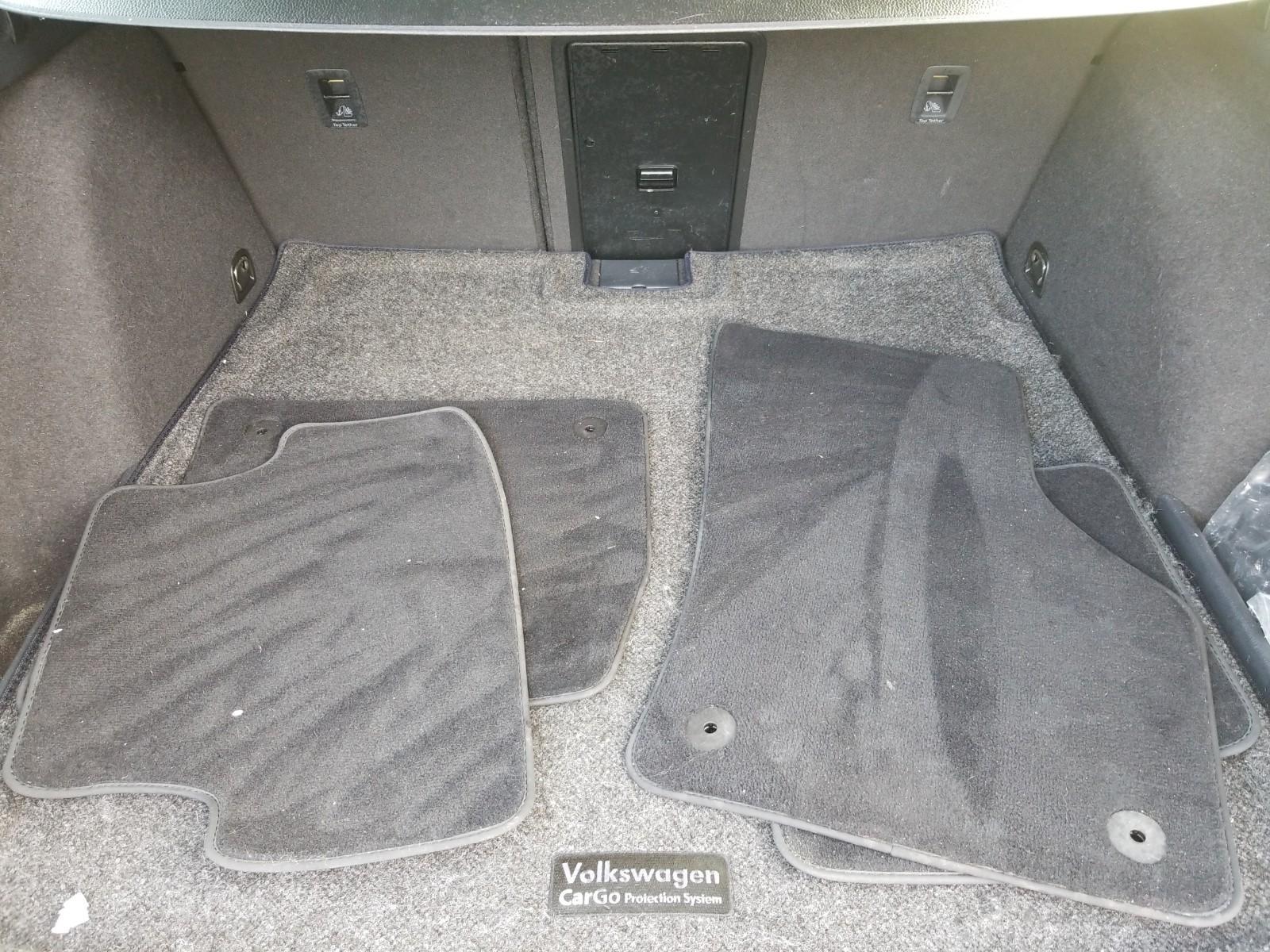 2017 Volkswagen GOLF FWD SE