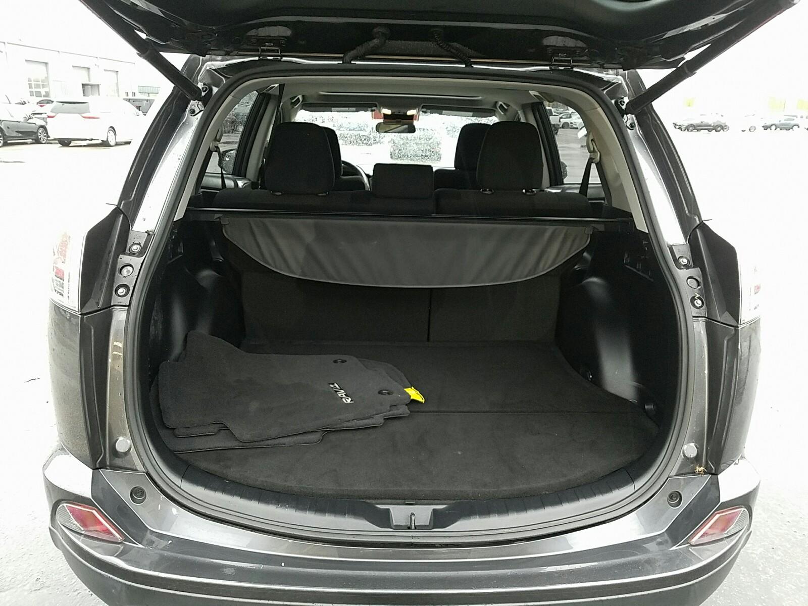 2017 Toyota RAV4 FWD XLE