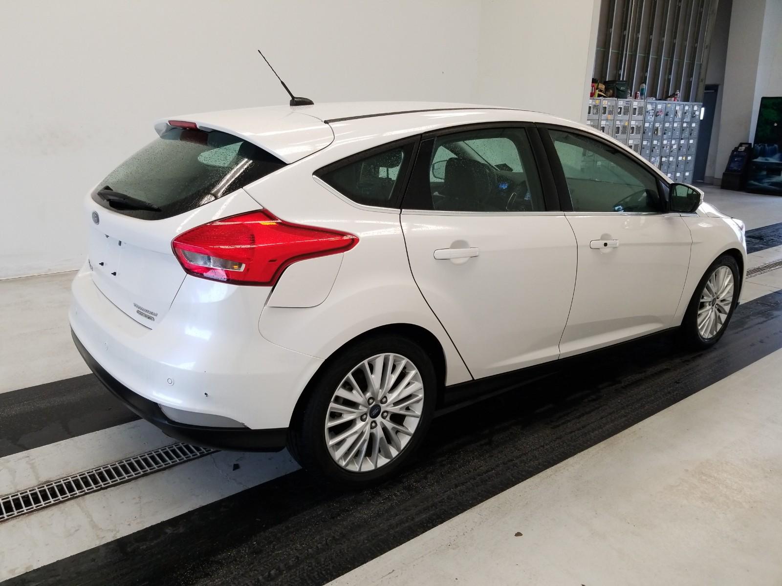 2015 Ford FOCUS 4C TITANIUM