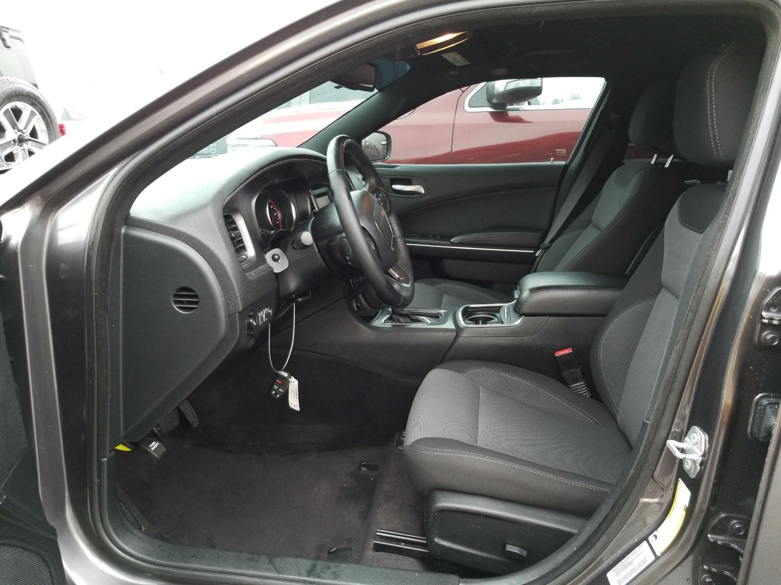 2017 Dodge CHARGER 4X2 V6 SE