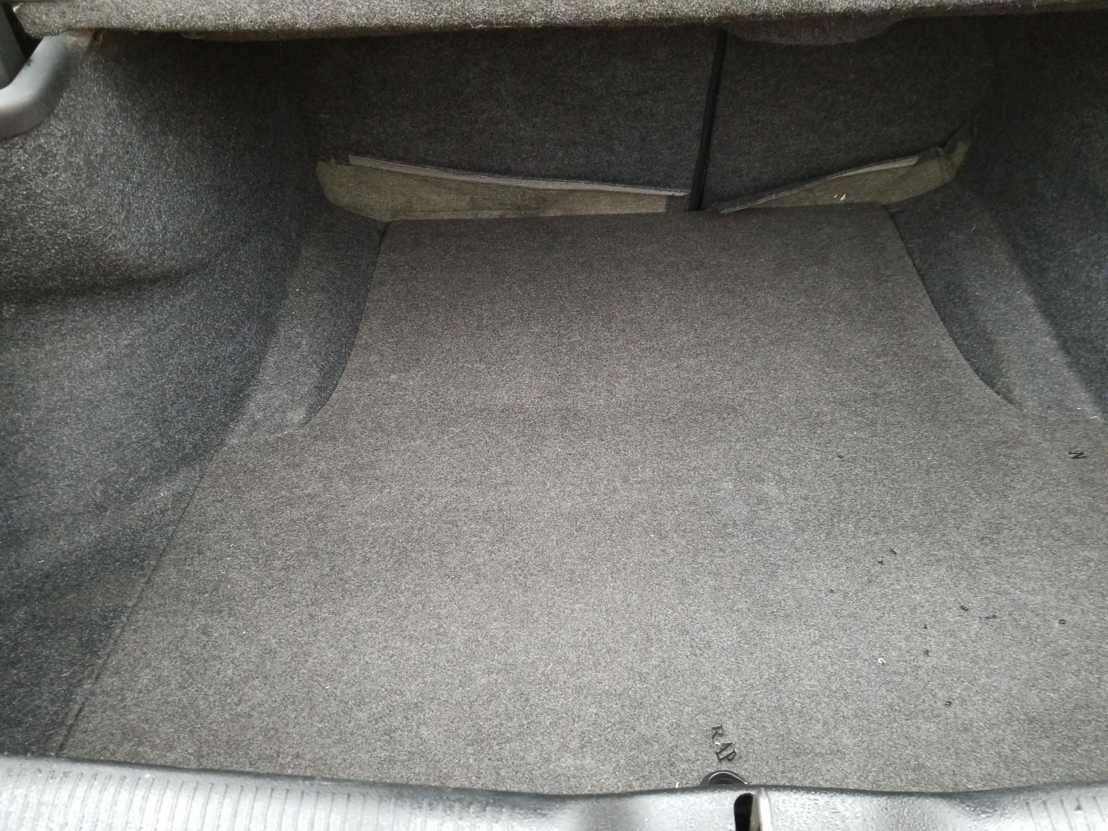 2017 Dodge CHARGER 4X2 V6 SE