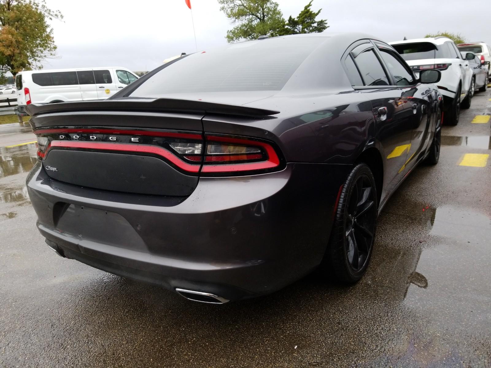 2017 Dodge CHARGER 4X2 V6 SE