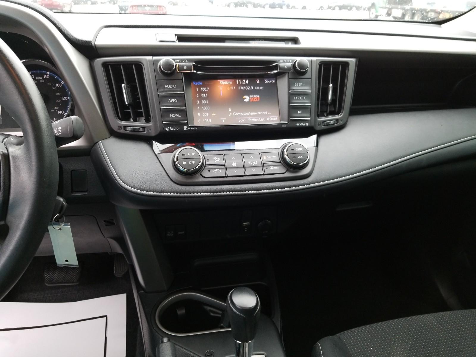 2016 Toyota RAV4 FWD XLE
