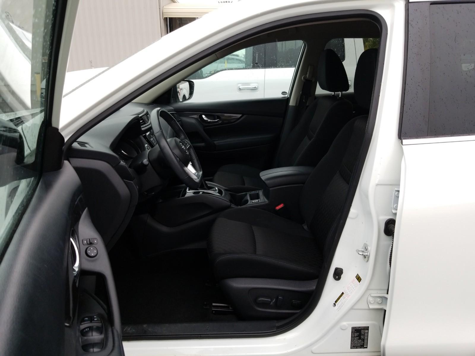 2017 Nissan ROGUE AWD 4C SV