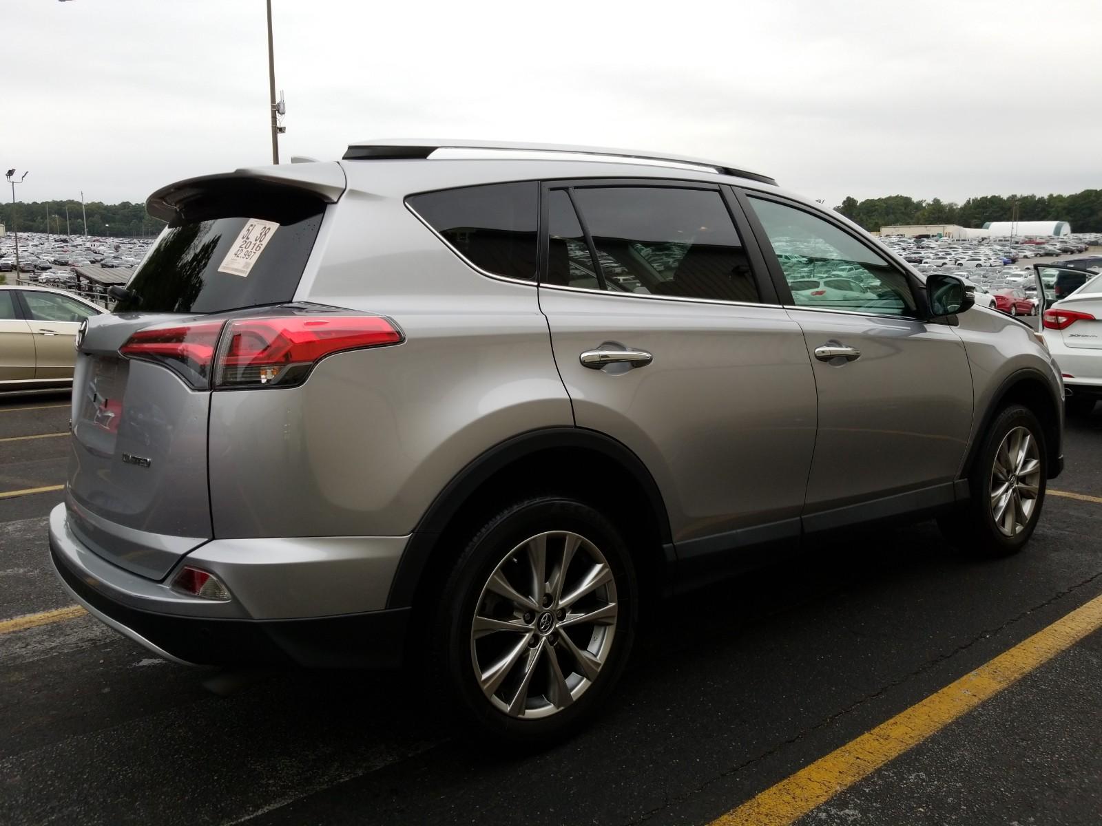 2016 Toyota RAV4 FWD LIMITED