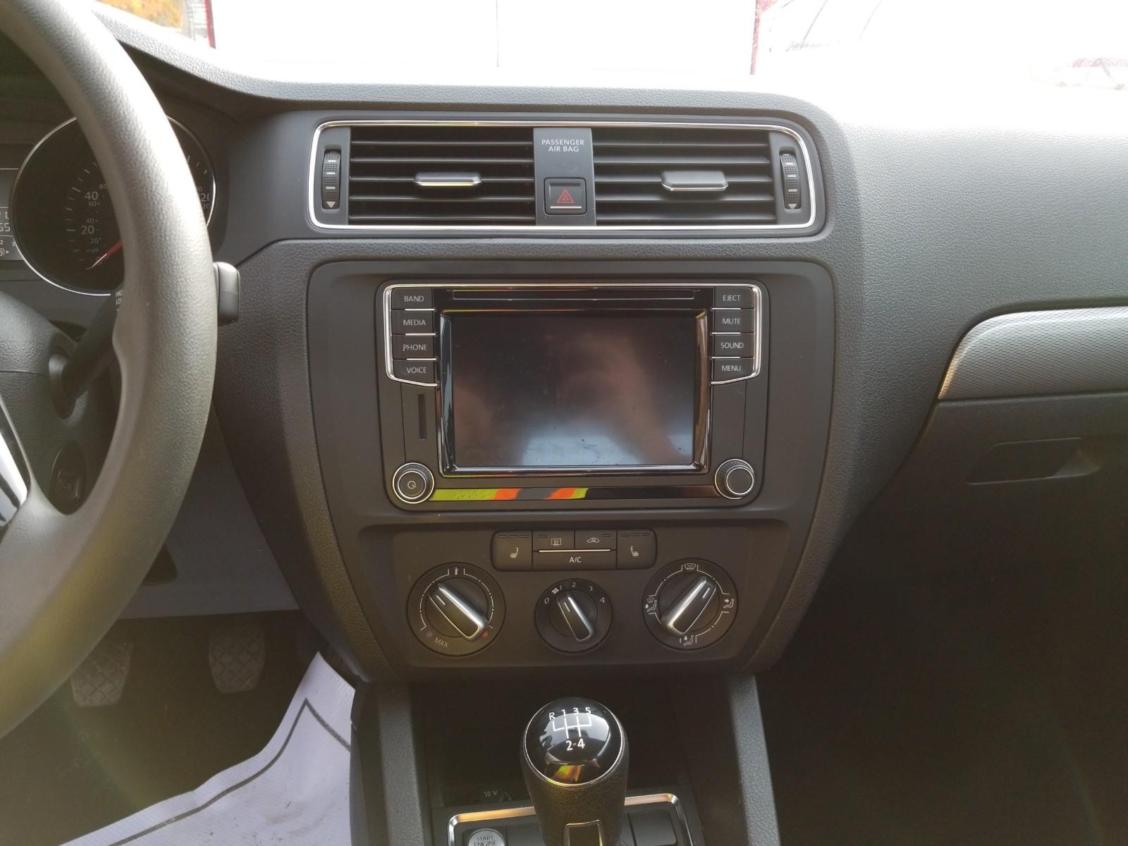 2016 Volkswagen JETTA 1.4T SE