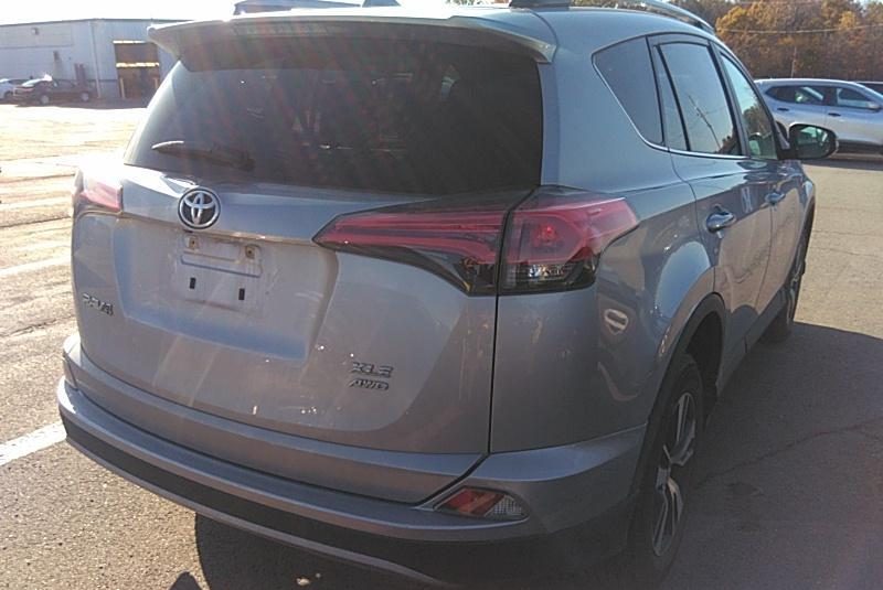 2017 Toyota RAV4 AWD XLE