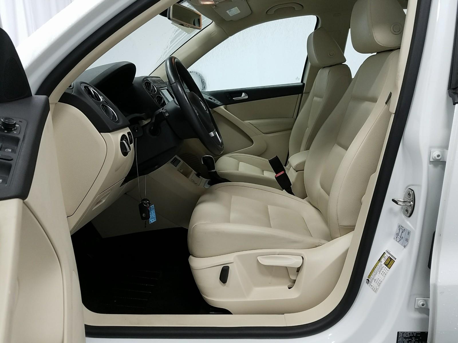 2017 Volkswagen TIGUAN FWD S