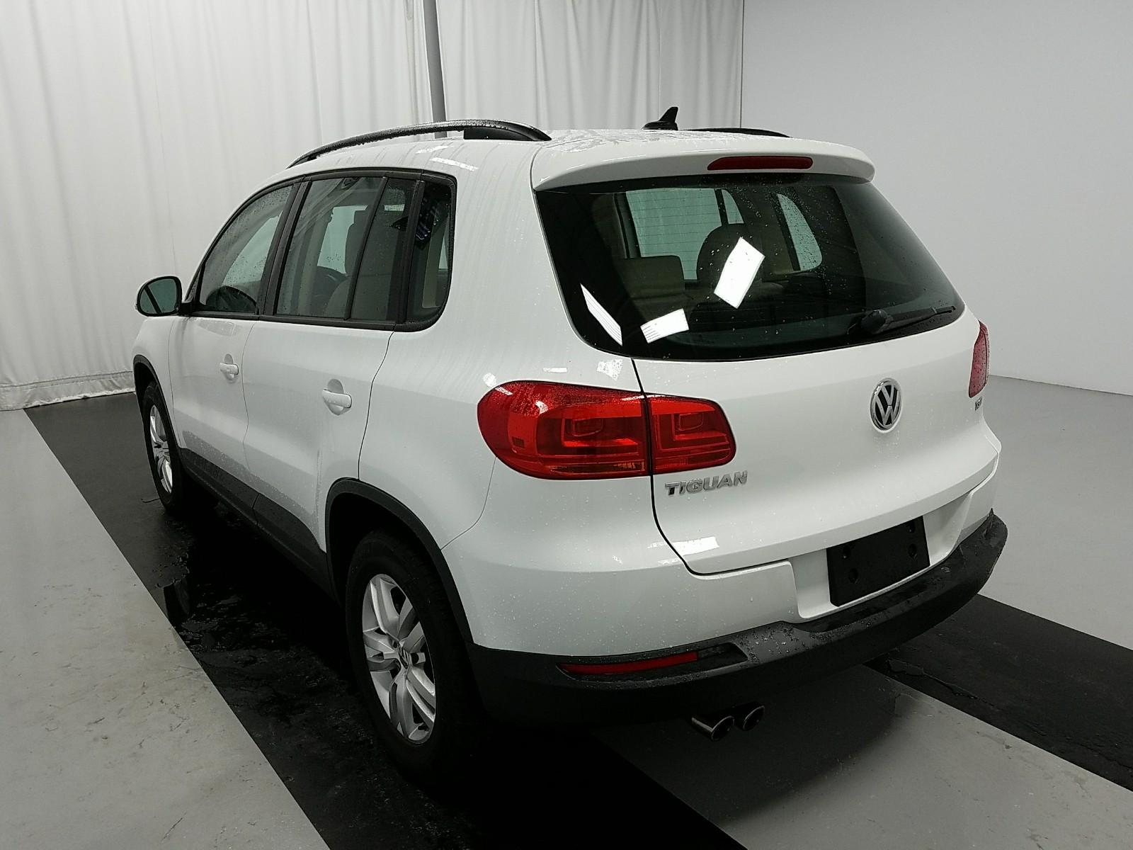2017 Volkswagen TIGUAN FWD S