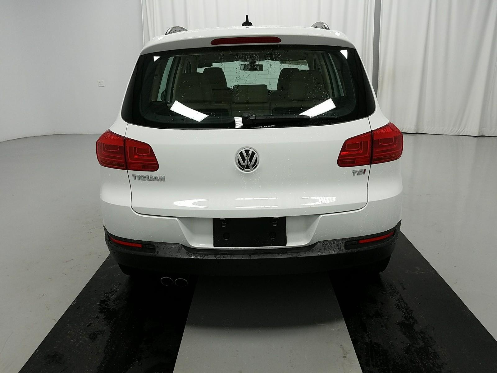 2017 Volkswagen TIGUAN FWD S