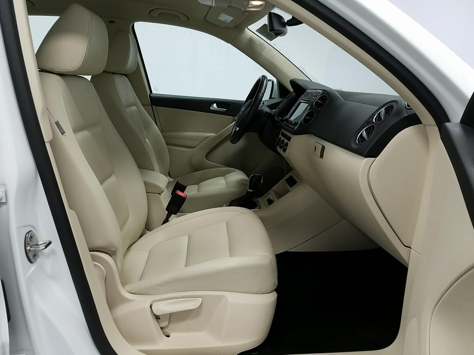 2017 Volkswagen TIGUAN FWD S