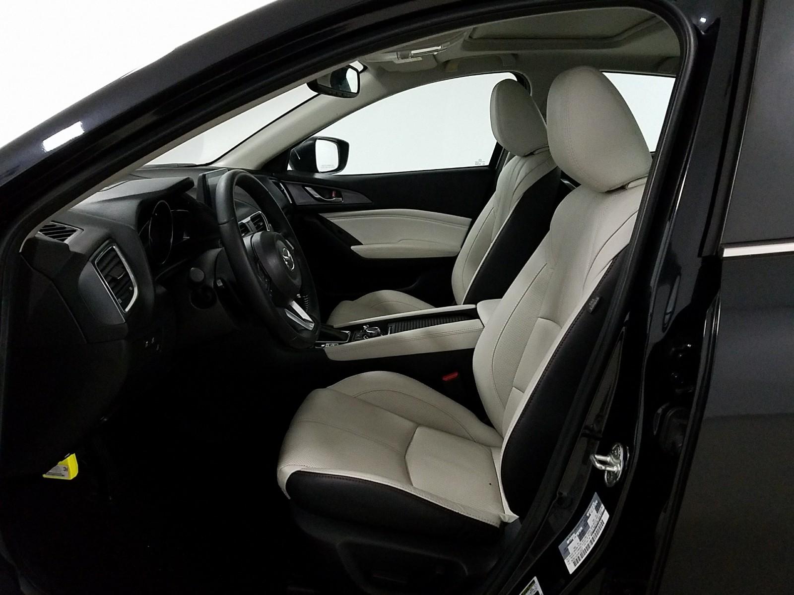 2017 Mazda MAZDA3 GRAND TOUR