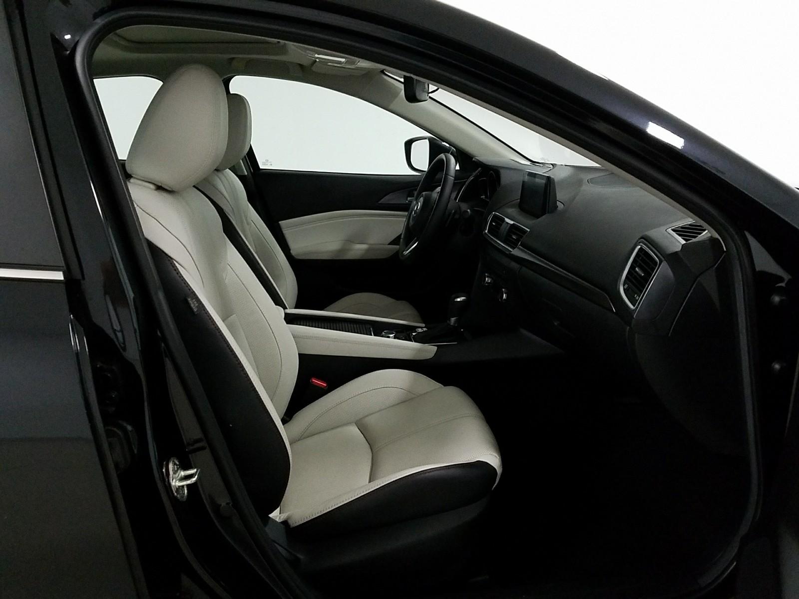 2017 Mazda MAZDA3 GRAND TOUR