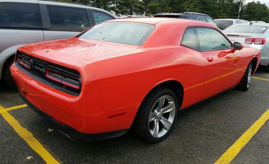 2016 Dodge CHALLENGER V6 SXT