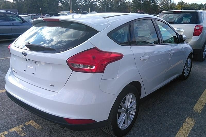 2016 Ford FOCUS FWD 4C SE