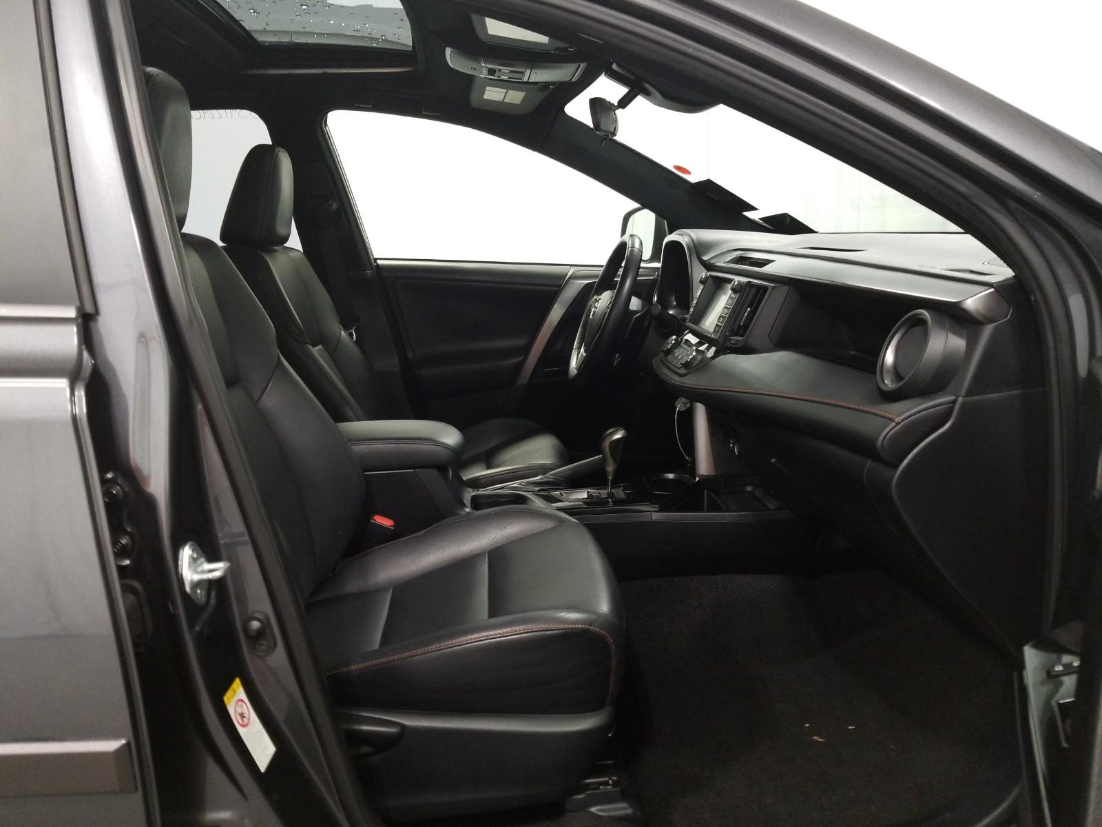 2016 Toyota RAV4 AWD SE