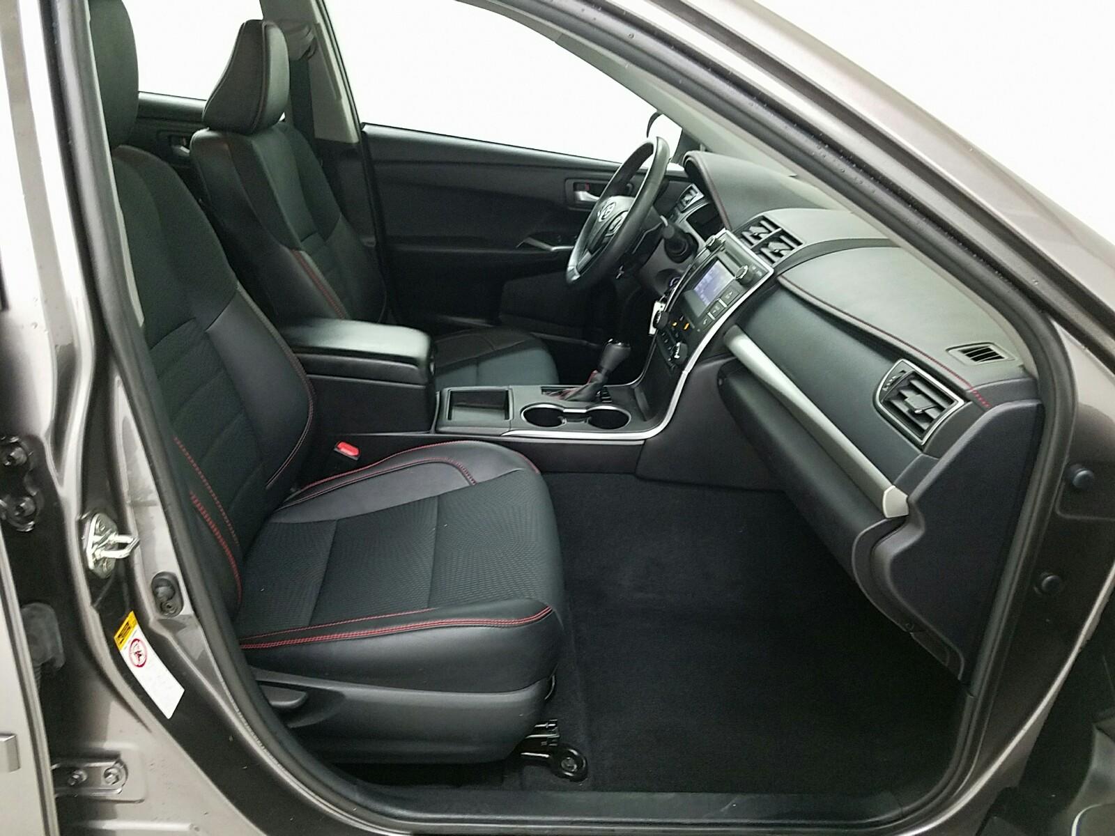 2017 Toyota CAMRY 4C SE