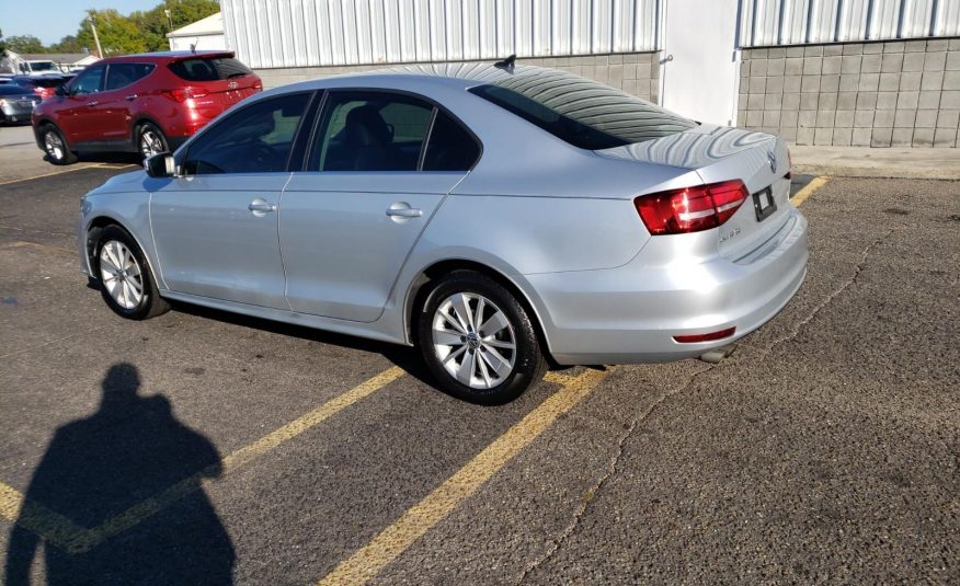 2015 Volkswagen JETTA SE W/CONNE