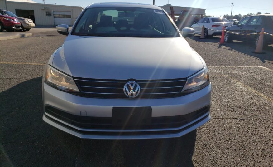 2015 Volkswagen JETTA SE W/CONNE