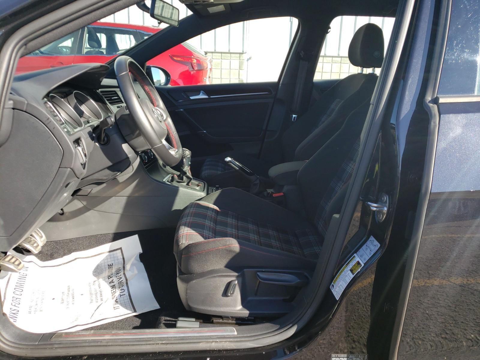 2017 Volkswagen GOLF GTI SPORT