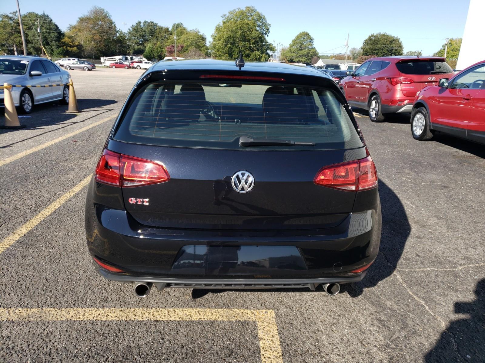 2017 Volkswagen GOLF GTI SPORT