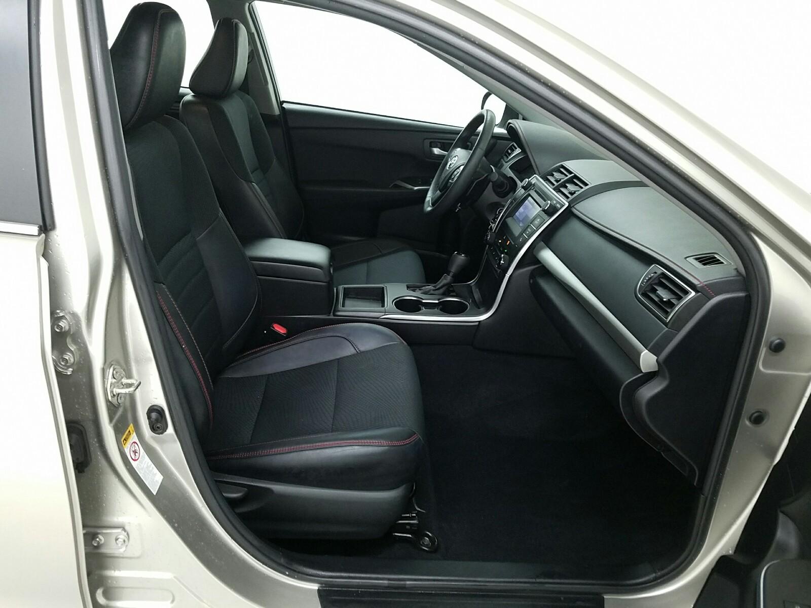 2017 Toyota CAMRY 4C SE