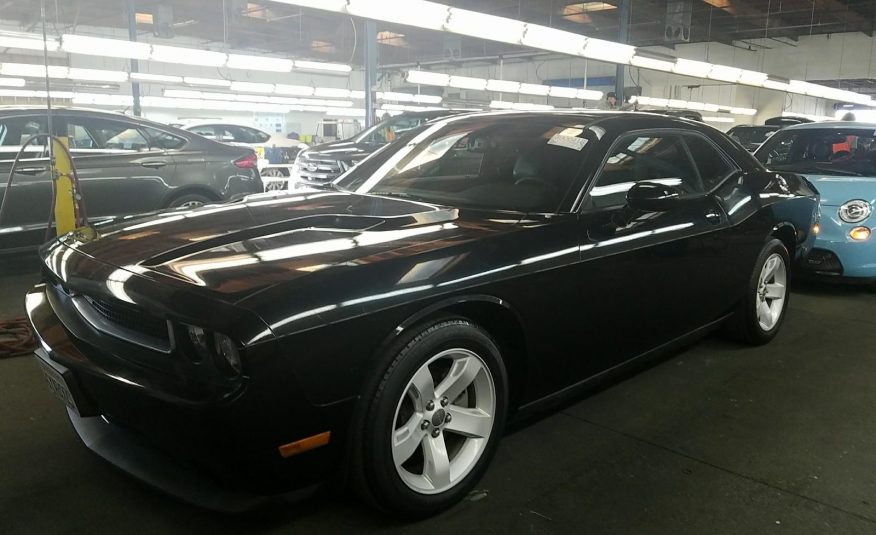 2012 Dodge CHALLENGER V6 SXT