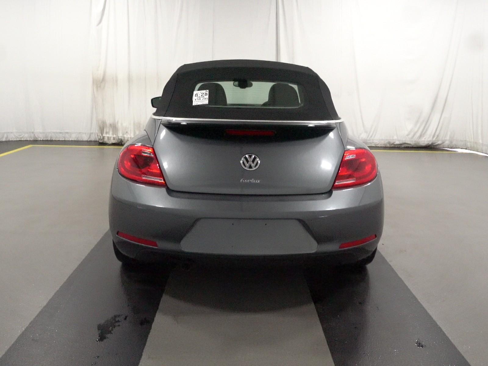 2016 Volkswagen BEETLE 1.8T S